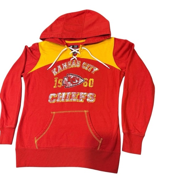 Cute Kansas City Chiefs Super Bowl 2025 Gameday Red and Yellow Hoodie Women’s M - Picture 2 of 6
